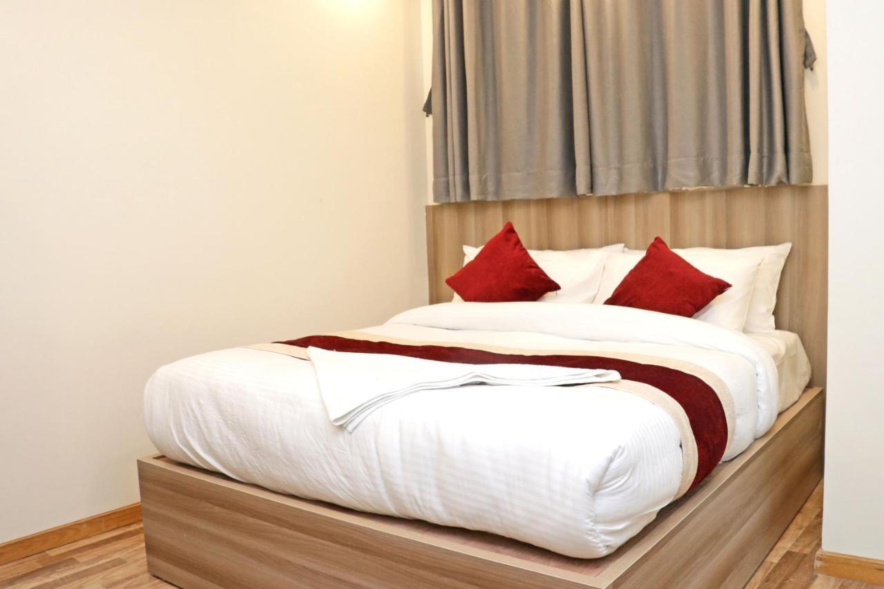 Hotel Royal Emperor Kathmandu Bagian luar foto