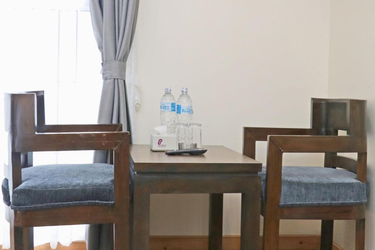 Hotel Royal Emperor Kathmandu Bagian luar foto