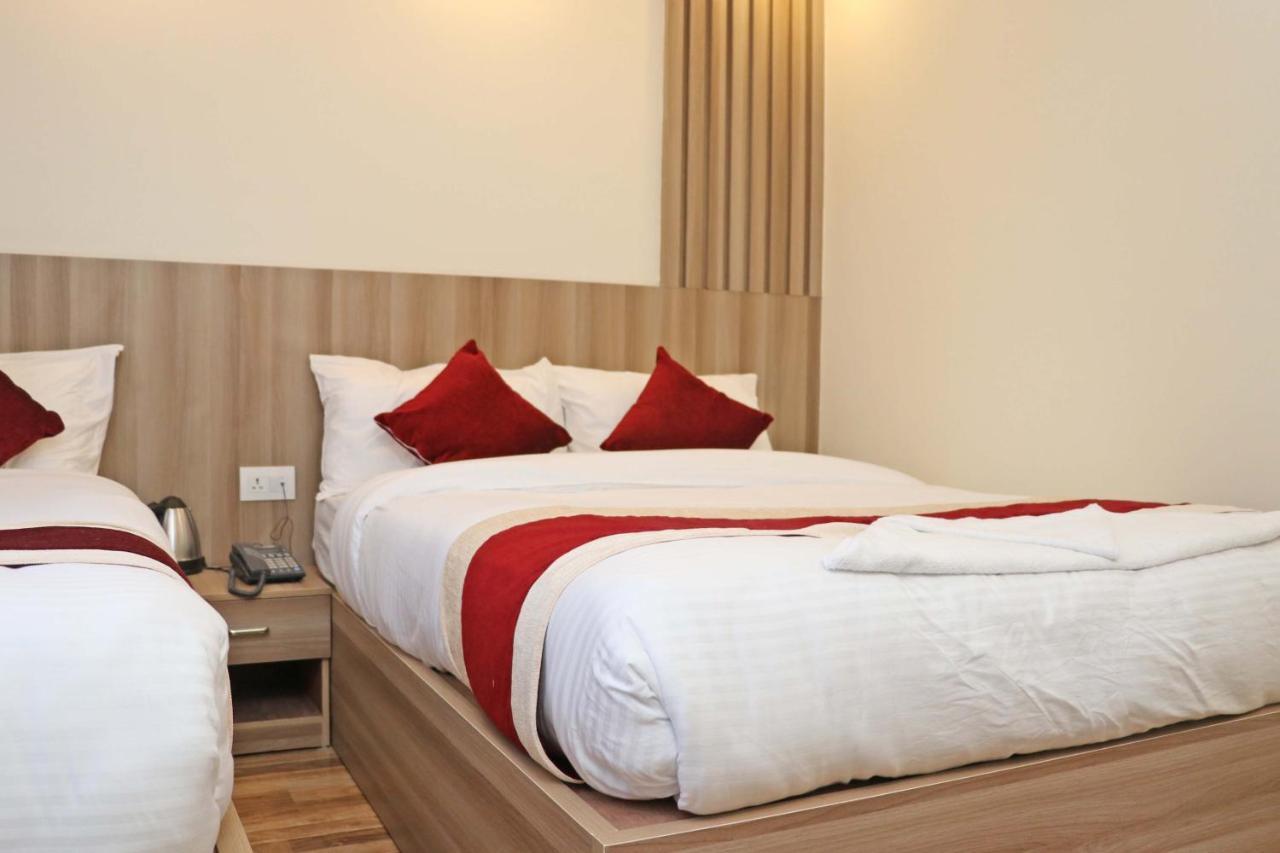 Hotel Royal Emperor Kathmandu Bagian luar foto