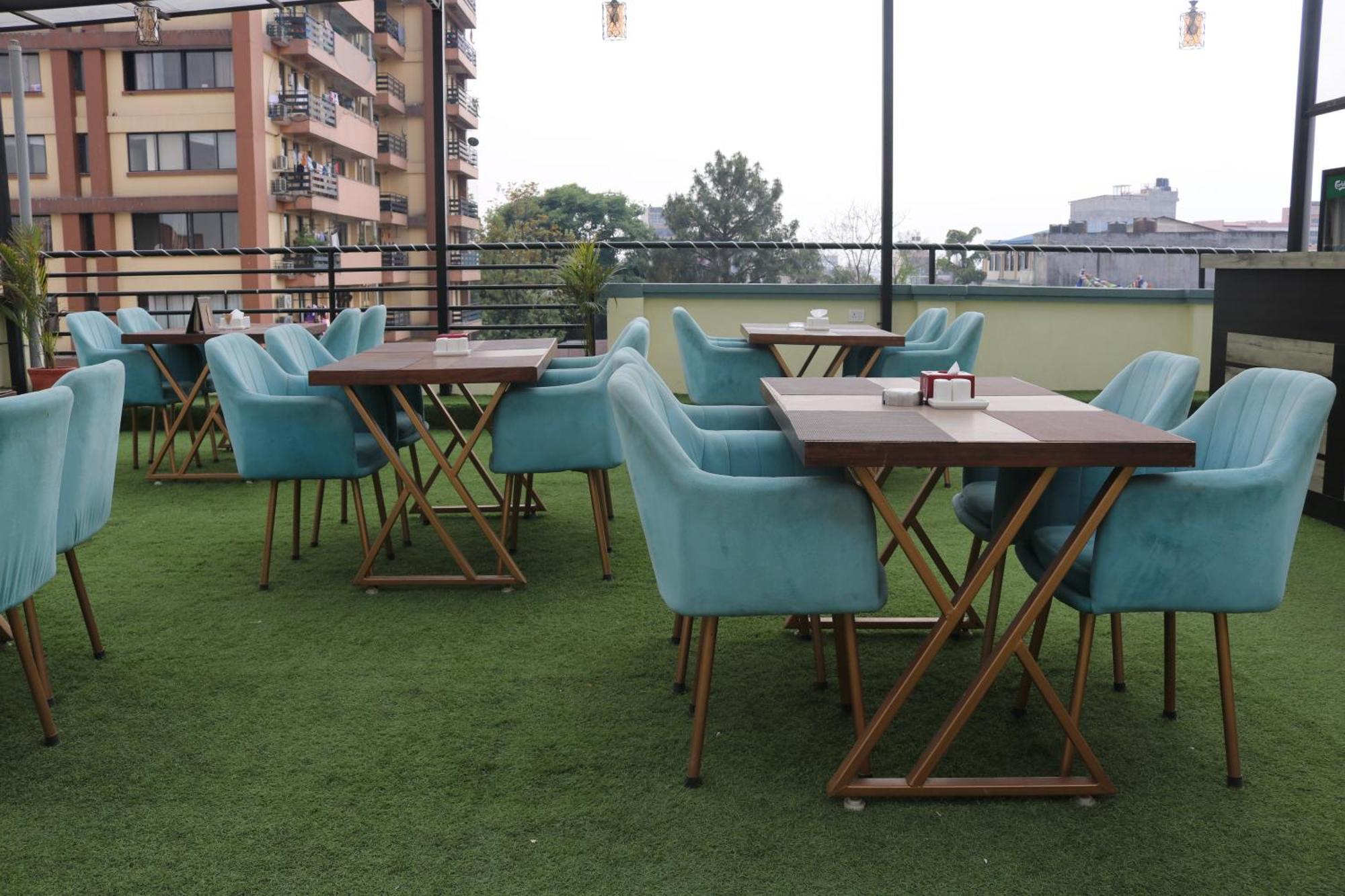 Hotel Royal Emperor Kathmandu Bagian luar foto